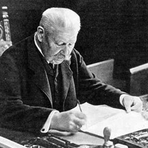 Paul von Hindenburg  ( 2. Oktober 1847 - 2. August 1934)